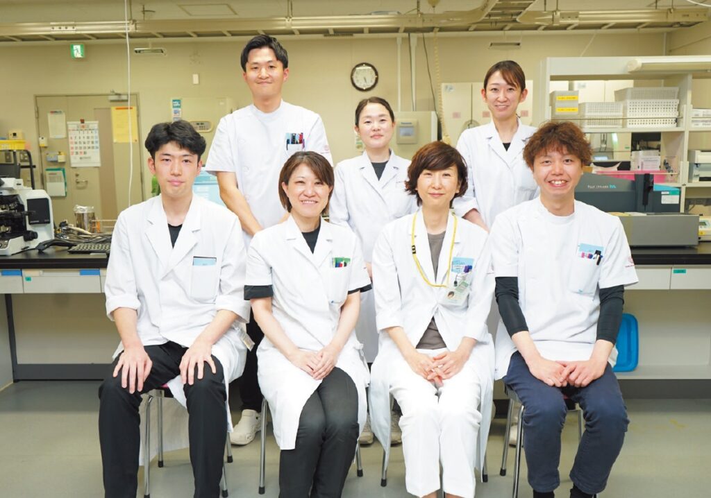「誰が見てもわかるデータ」で細菌検査の未来を創る
